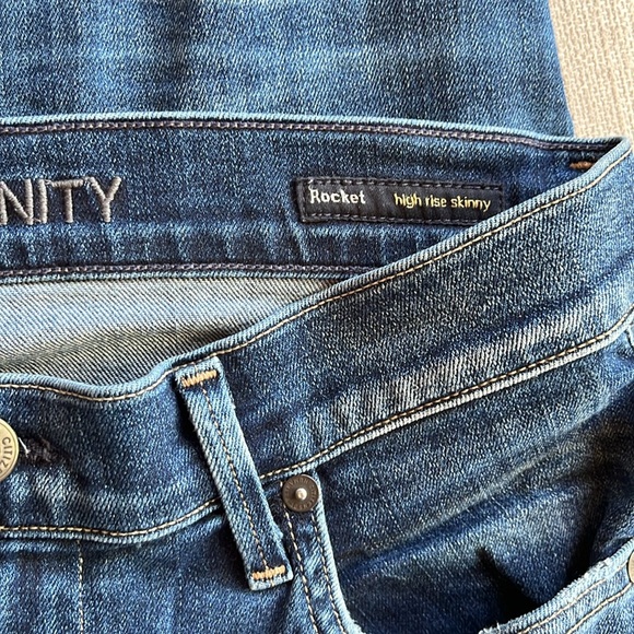 Citizens of Humanity Rocket Jeans - Picture 8 of 11